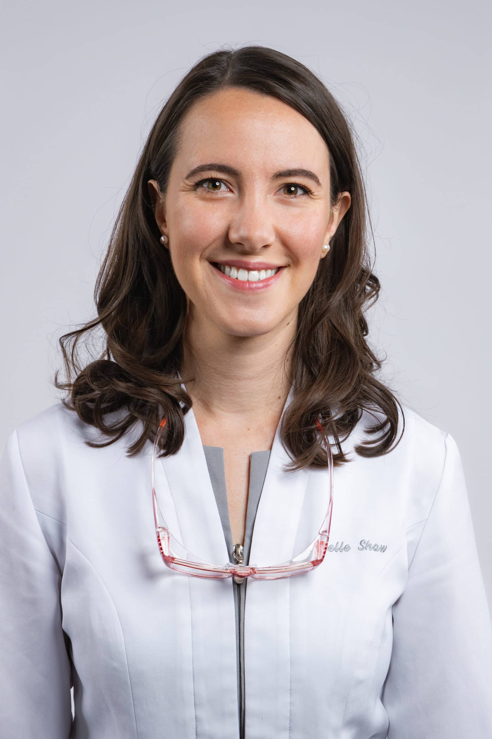 Joelle Shaw, Denturologiste